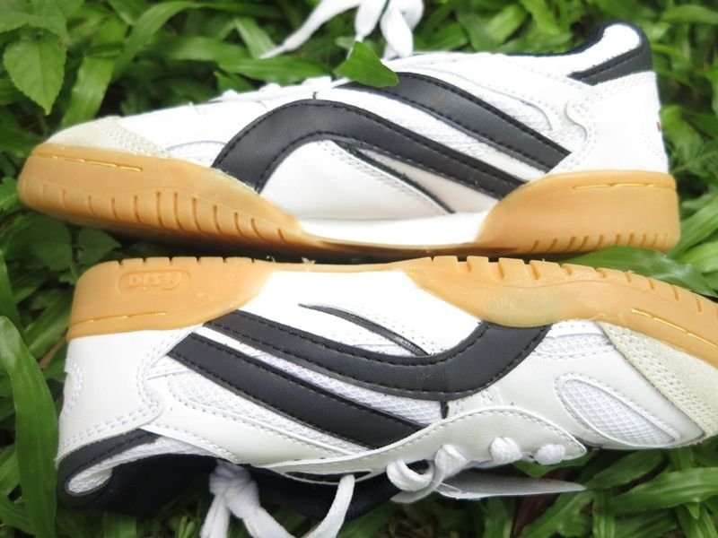 2. nhung mau giay asia dang mua